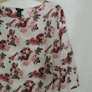 Rue 21 | white floral bell sleeve crop blouse